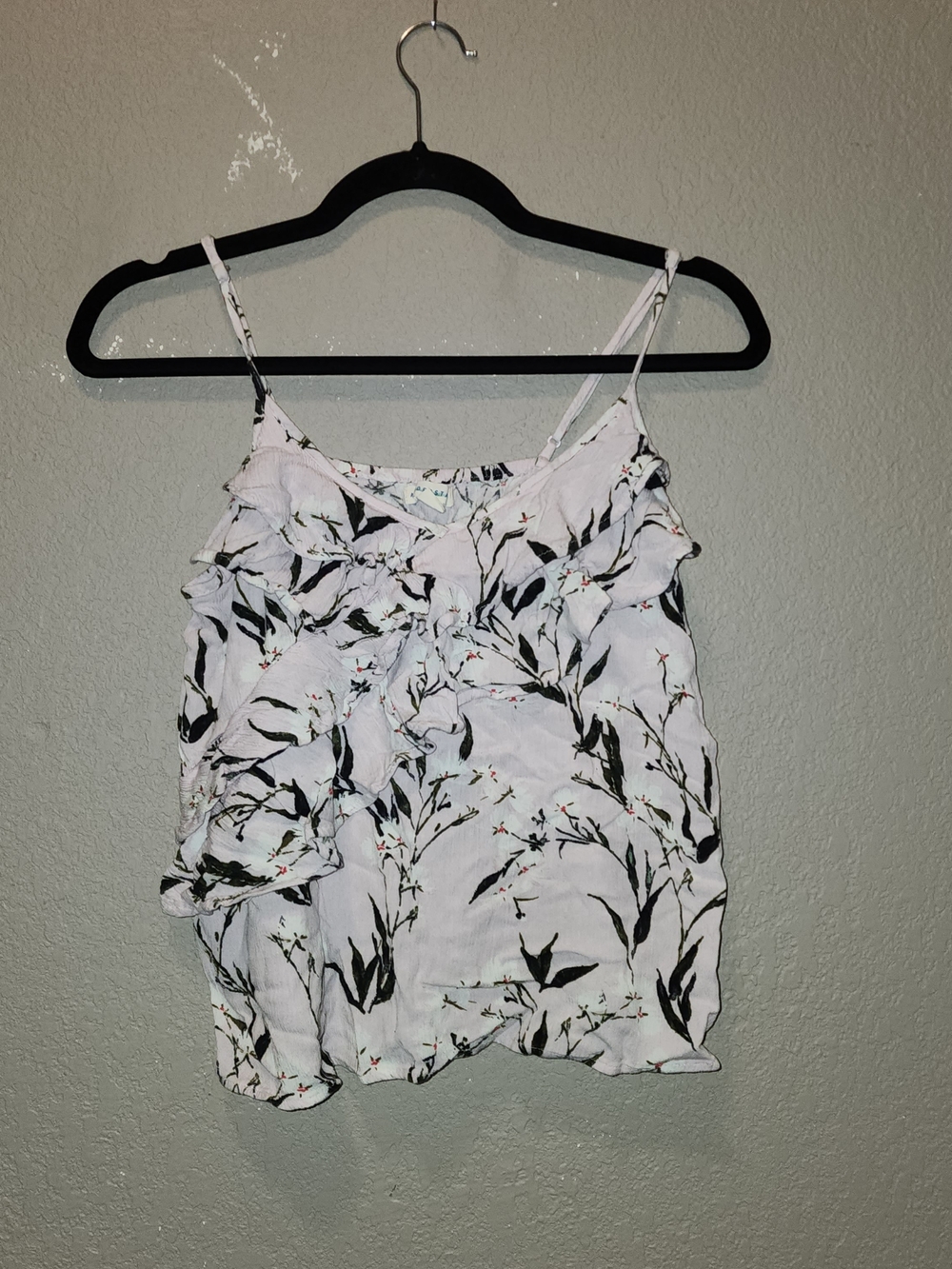 Aeropostale Floral Ruffle Spaghetti Strap Tank Top | Baby Pink | Small